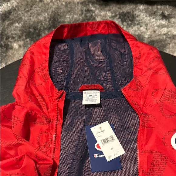 Red Champion Windbreaker Jacket Size Boys: (18-20) - Picture 2 of 5